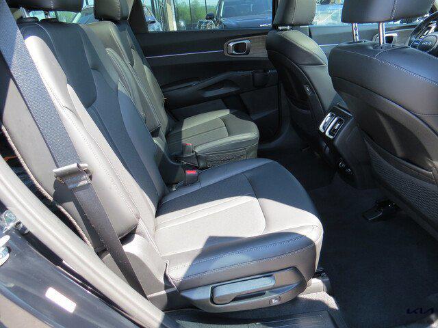 used 2023 Kia Sorento car, priced at $34,590