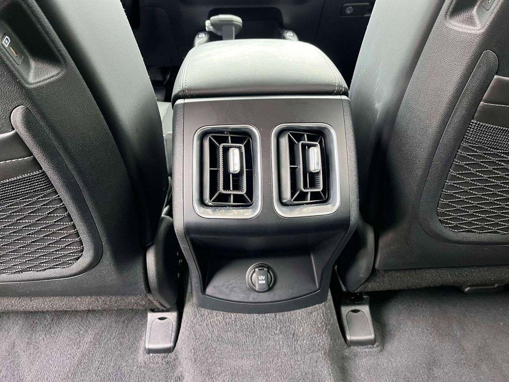 used 2025 Kia Sorento car, priced at $31,489