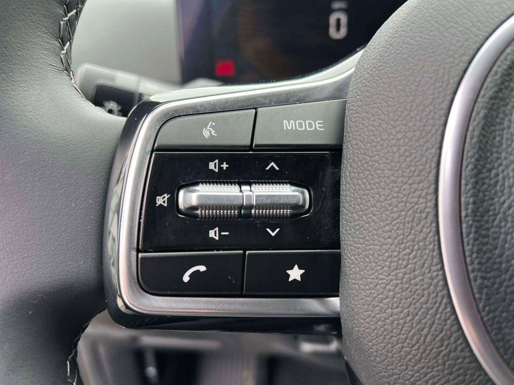 used 2025 Kia Sorento car, priced at $31,489