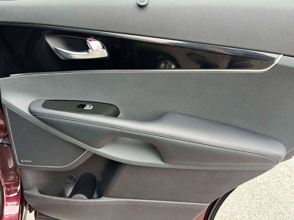 used 2018 Kia Sorento car, priced at $19,889