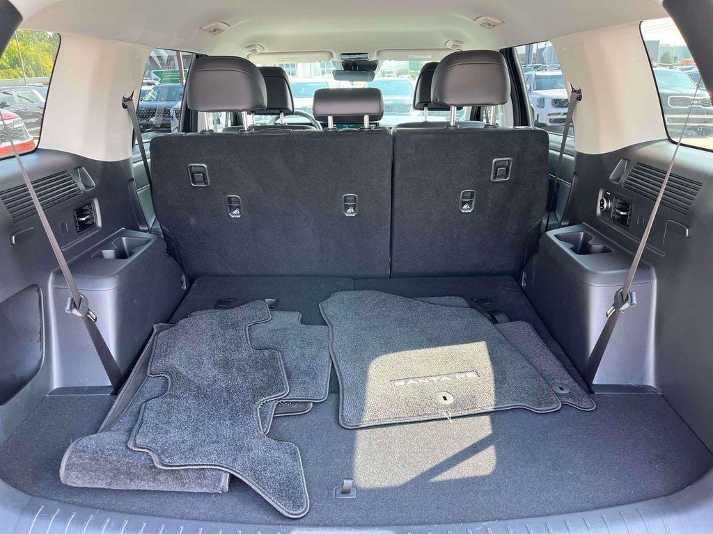 used 2025 Hyundai Santa Fe car, priced at $31,588