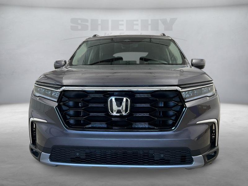 new 2025 Honda Pilot car, priced at $47,276