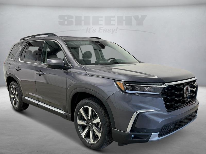 new 2025 Honda Pilot car, priced at $47,276