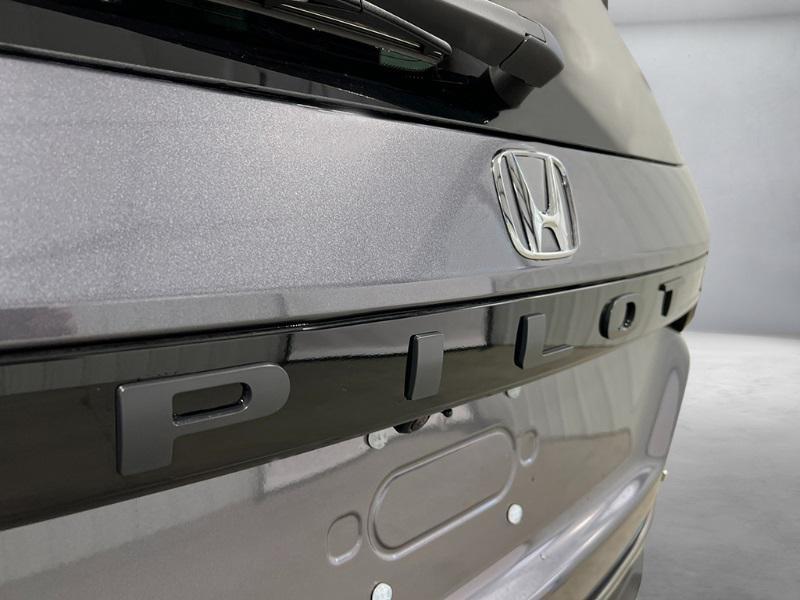 new 2025 Honda Pilot car, priced at $47,276
