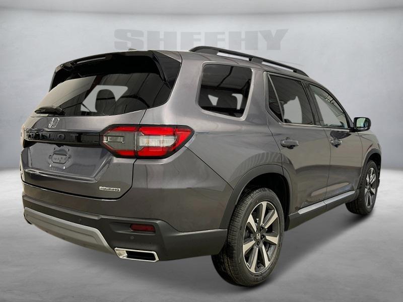 new 2025 Honda Pilot car, priced at $47,276
