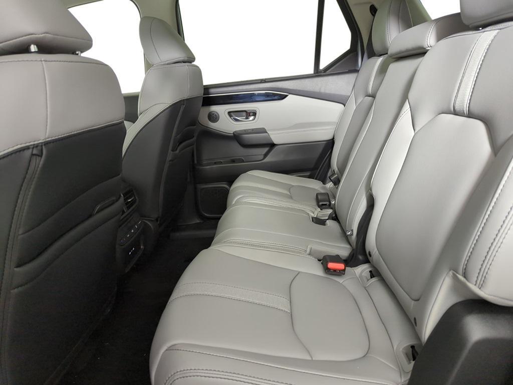new 2025 Honda Pilot car, priced at $48,694