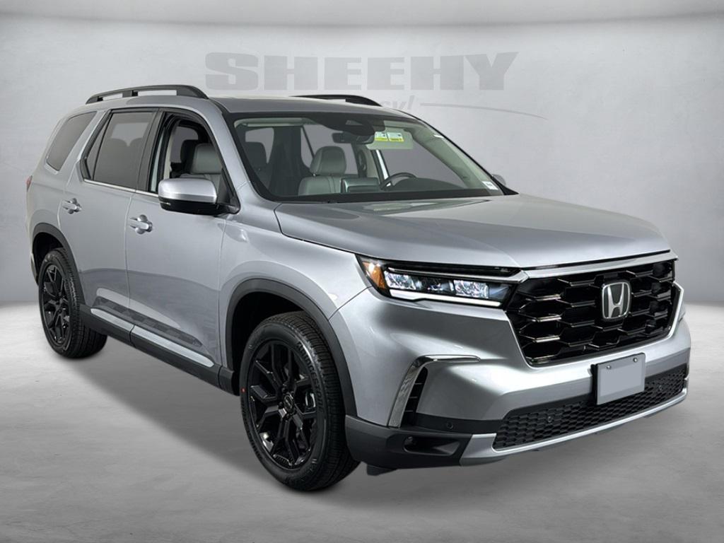 new 2025 Honda Pilot car, priced at $48,694