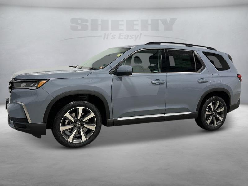new 2025 Honda Pilot car, priced at $45,700