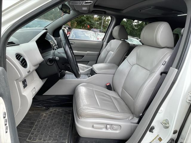 used 2015 Honda Pilot car, priced at $15,250
