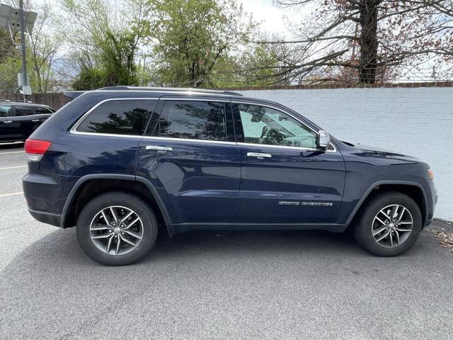 used 2017 Jeep Grand Cherokee car, priced at $19,541