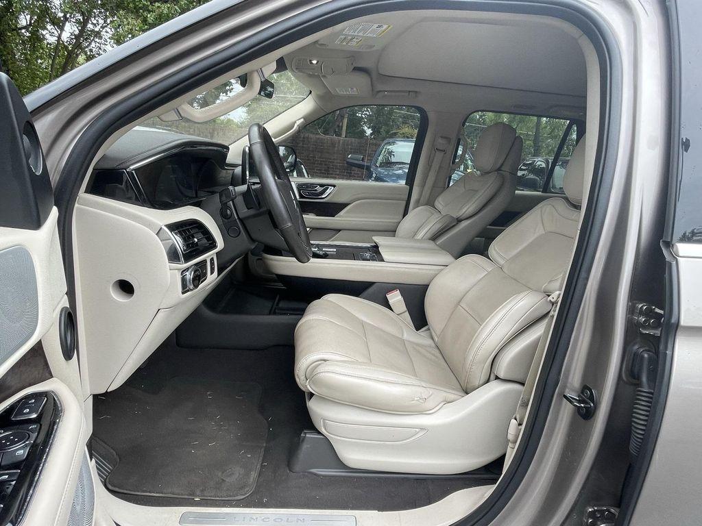 used 2019 Lincoln Navigator car, priced at $30,807