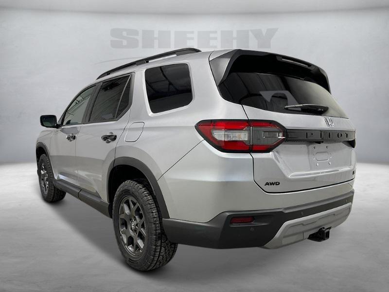 new 2025 Honda Pilot car, priced at $47,832