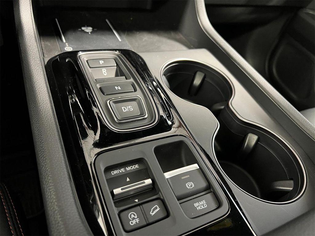 new 2025 Honda Pilot car, priced at $48,259