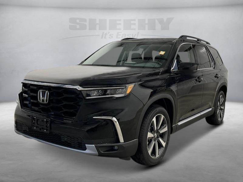 new 2025 Honda Pilot car, priced at $47,823