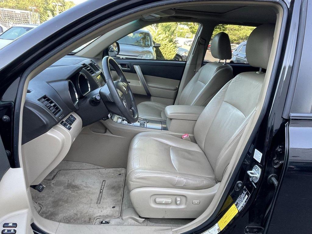 used 2008 Toyota Highlander car, priced at $6,986