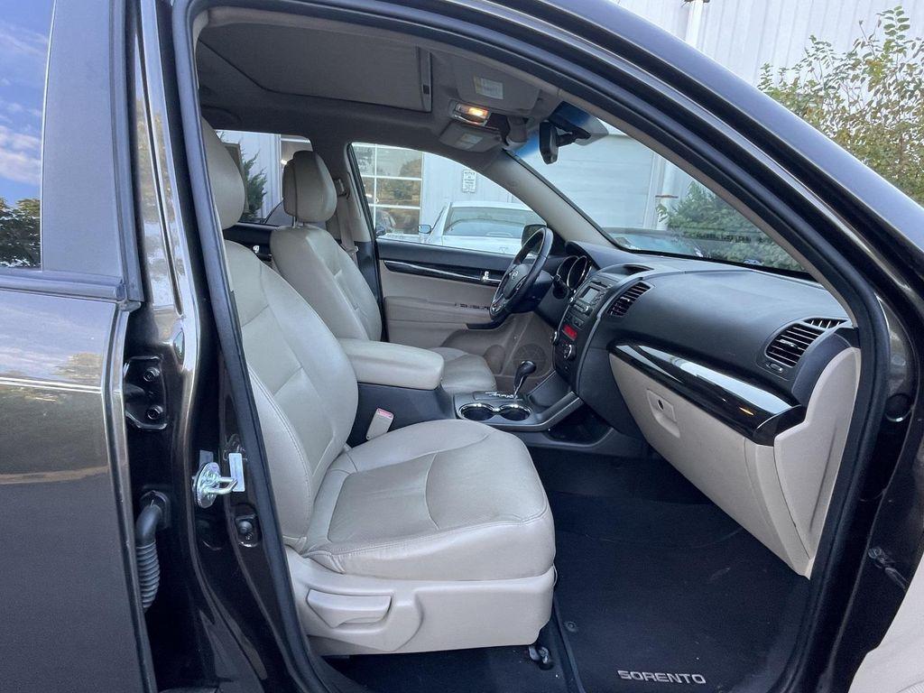 used 2011 Kia Sorento car, priced at $8,195