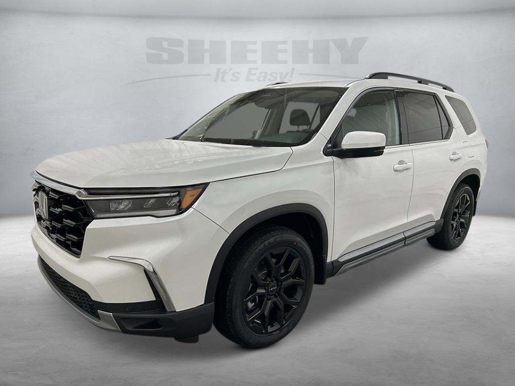 new 2025 Honda Pilot car, priced at $49,391