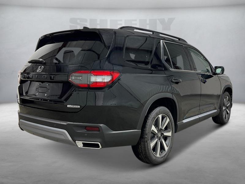 new 2025 Honda Pilot car, priced at $47,276