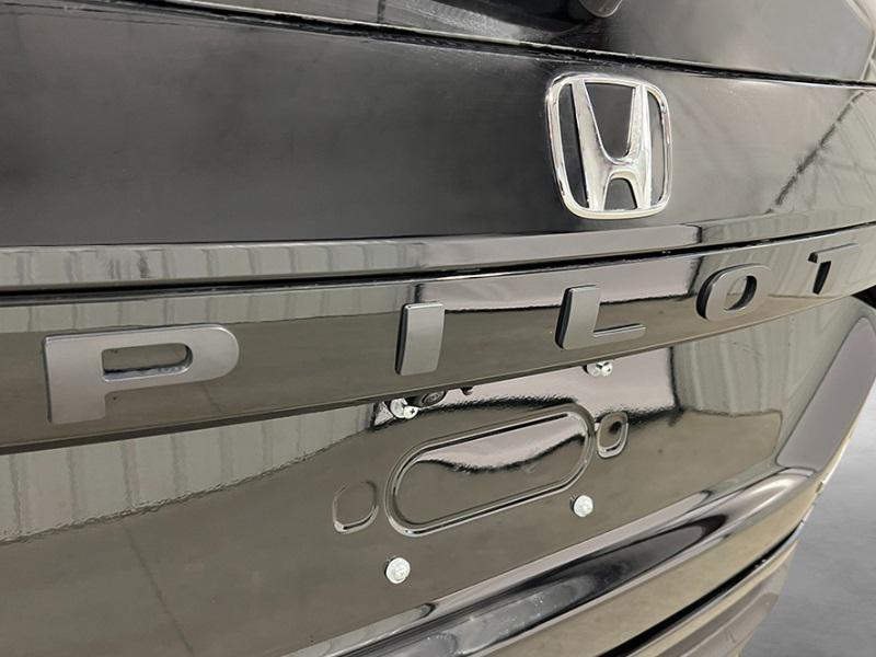 new 2025 Honda Pilot car, priced at $47,276