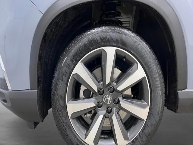 new 2025 Honda Pilot car, priced at $48,568