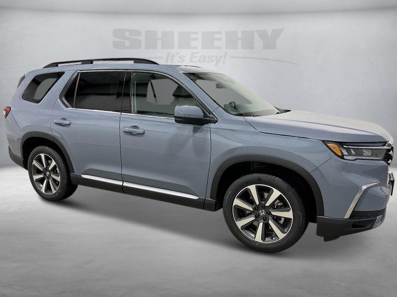new 2025 Honda Pilot car, priced at $47,703