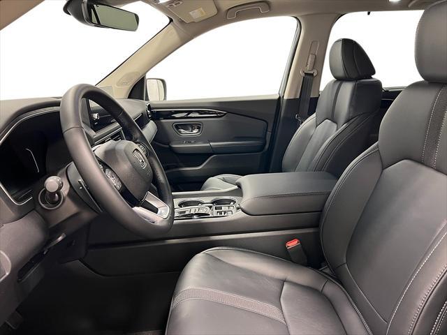 new 2025 Honda Pilot car, priced at $47,658
