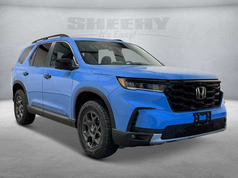new 2025 Honda Pilot car, priced at $48,259