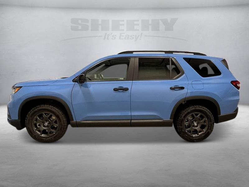 new 2025 Honda Pilot car, priced at $48,259