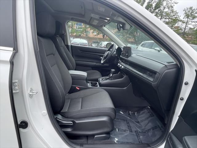 used 2025 Honda CR-V car, priced at $29,900