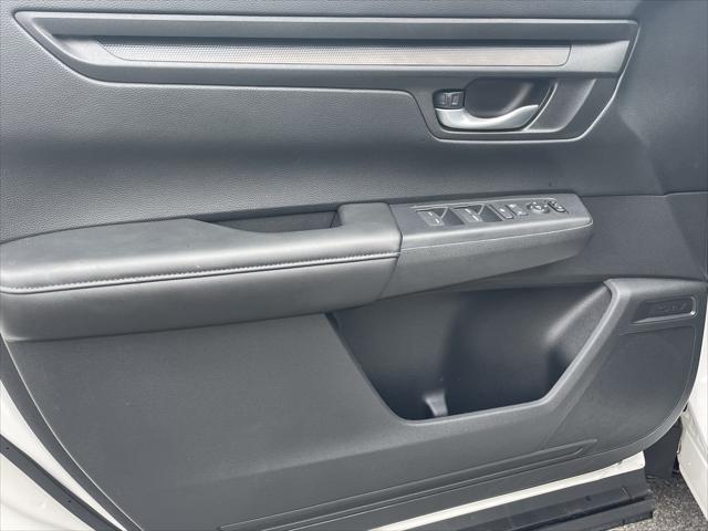 used 2025 Honda CR-V car, priced at $29,900