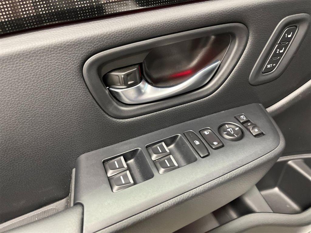 new 2025 Honda Pilot car, priced at $52,027