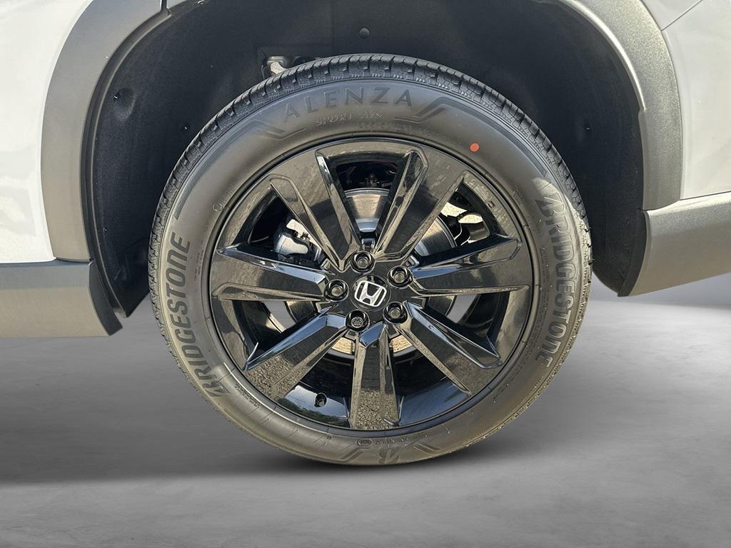 new 2025 Honda Pilot car, priced at $52,027