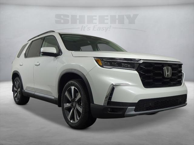 new 2025 Honda Pilot car, priced at $47,658