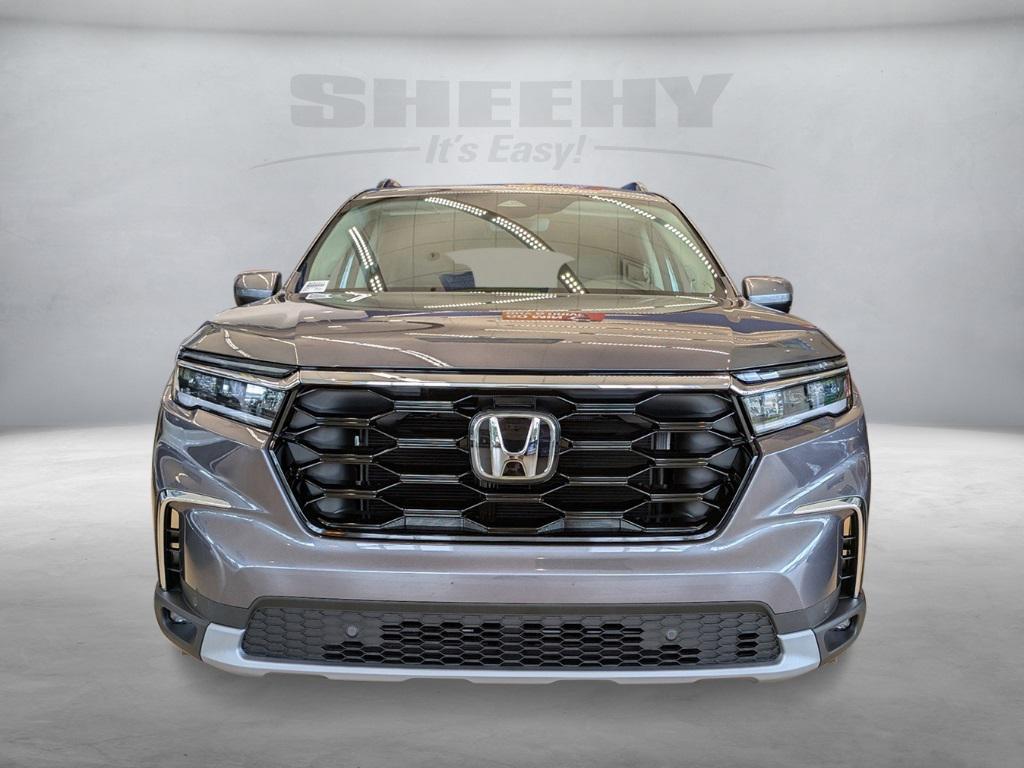 new 2025 Honda Pilot car, priced at $48,739