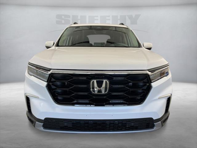 new 2025 Honda Pilot car, priced at $47,658