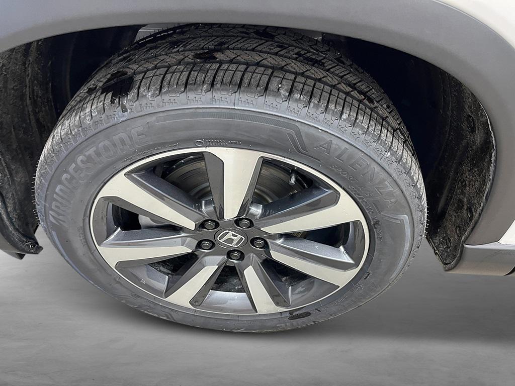 new 2025 Honda Pilot car, priced at $47,703