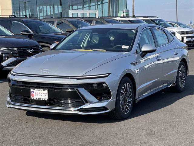 new 2025 Hyundai Sonata Hybrid car, priced at $29,995