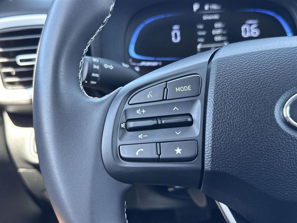 used 2025 Hyundai Venue car, priced at $22,200