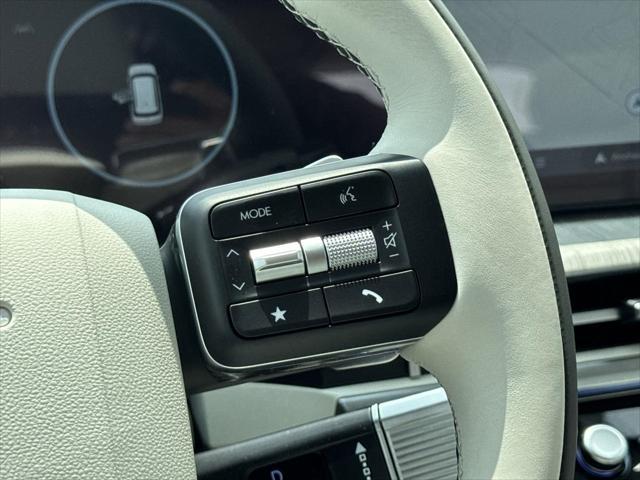 new 2025 Hyundai SANTA FE HEV car, priced at $46,509