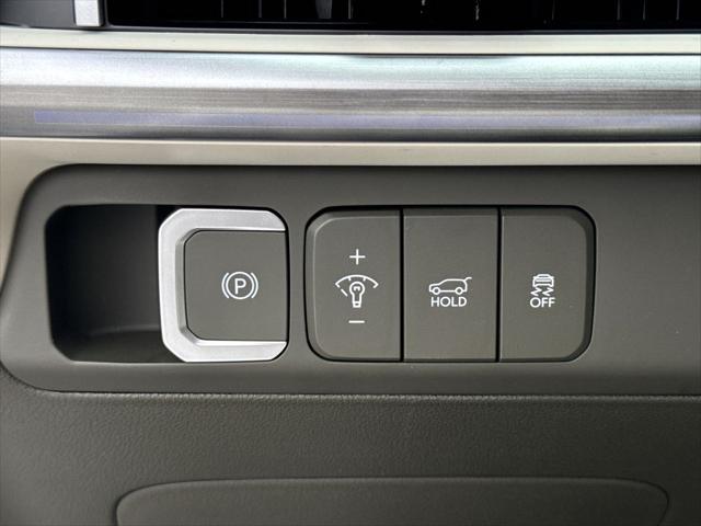 new 2025 Hyundai SANTA FE HEV car, priced at $46,509