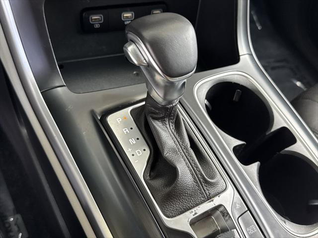 used 2022 Kia Carnival car