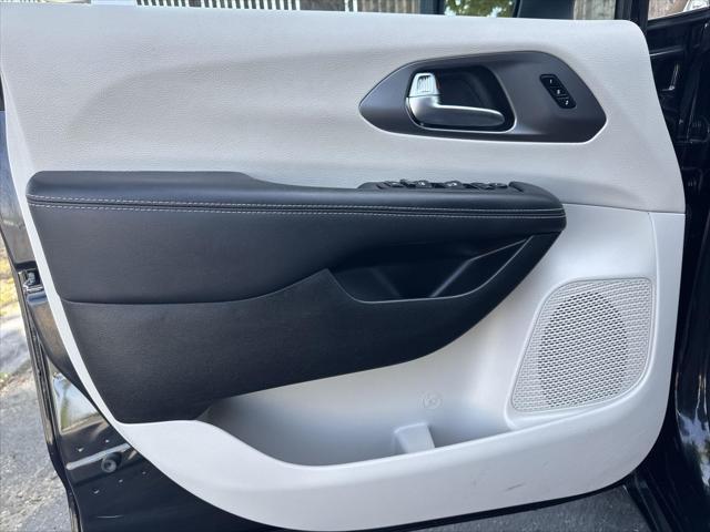 used 2023 Chrysler Pacifica car, priced at $23,295