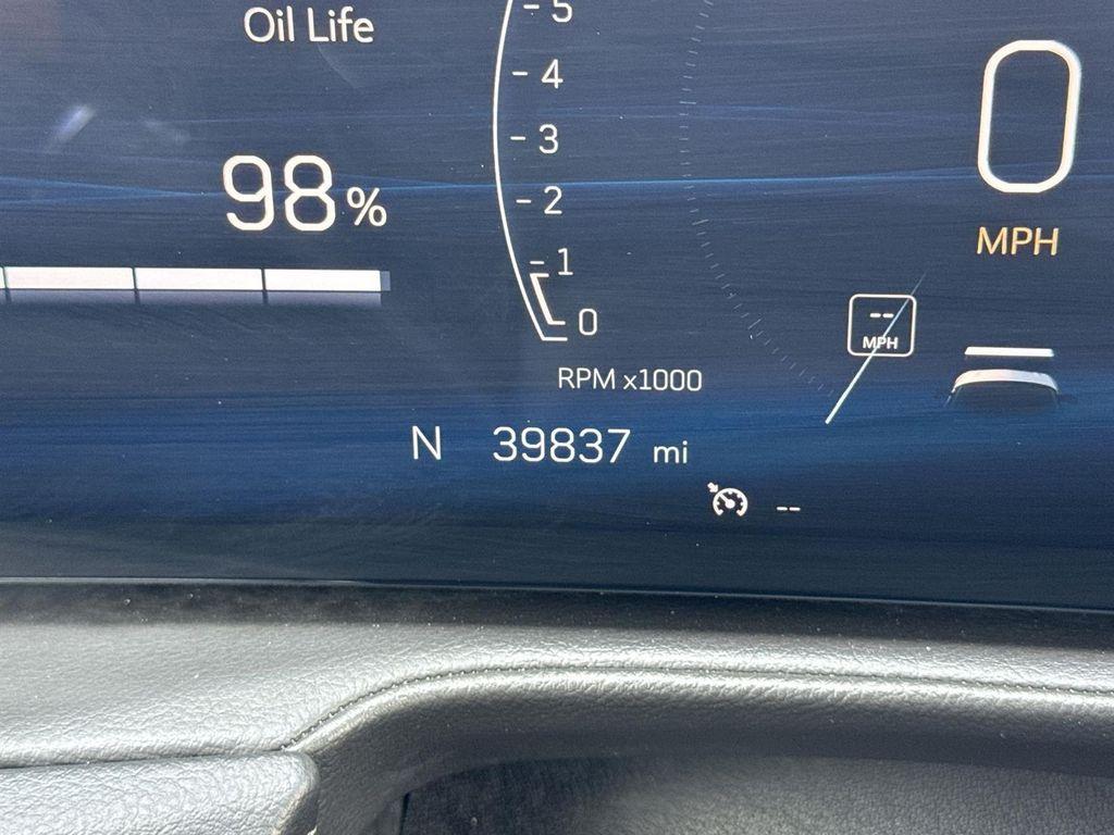 used 2024 Cadillac XT4 car, priced at $30,364