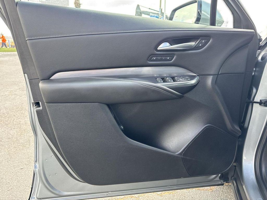 used 2024 Cadillac XT4 car, priced at $30,364