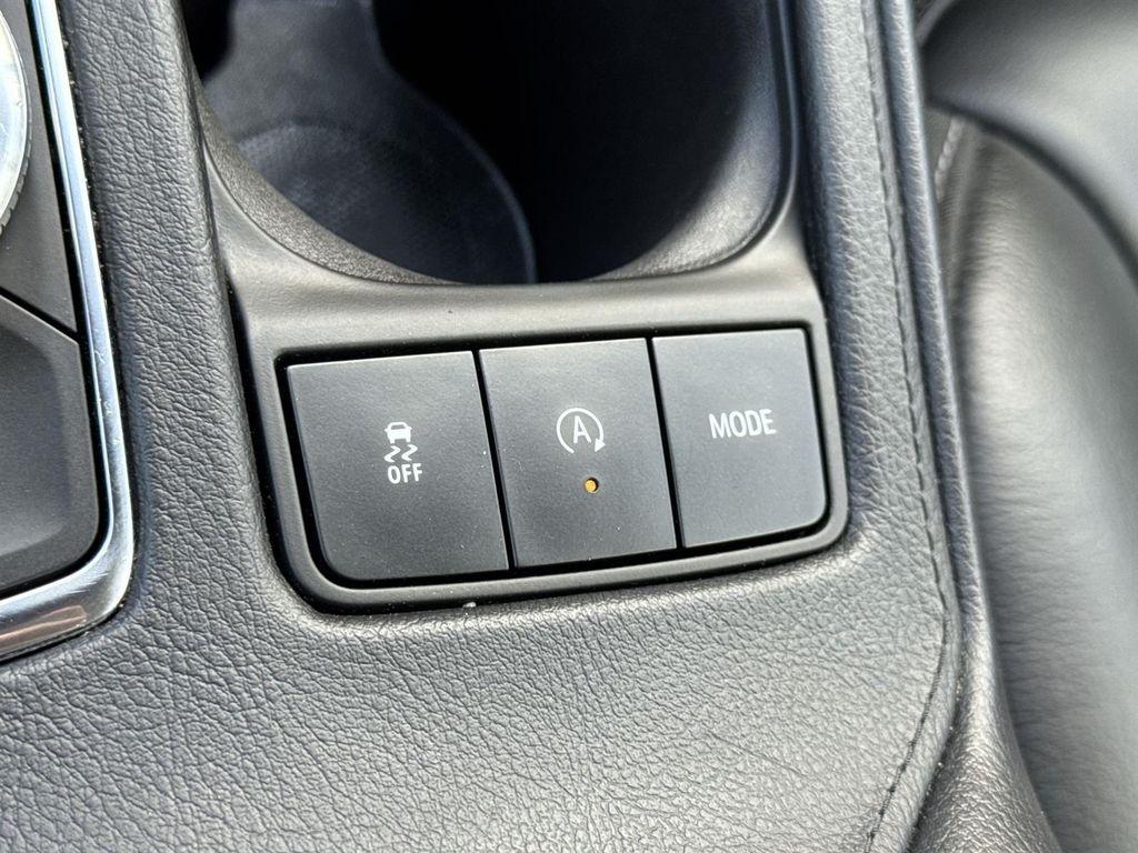 used 2024 Cadillac XT4 car, priced at $30,364