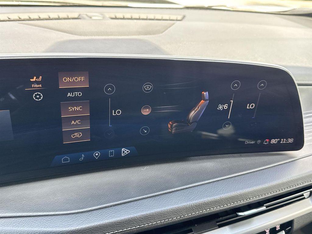 used 2024 Cadillac XT4 car, priced at $30,364