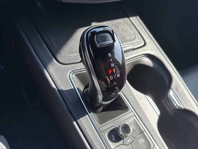 used 2024 Cadillac XT4 car, priced at $31,459