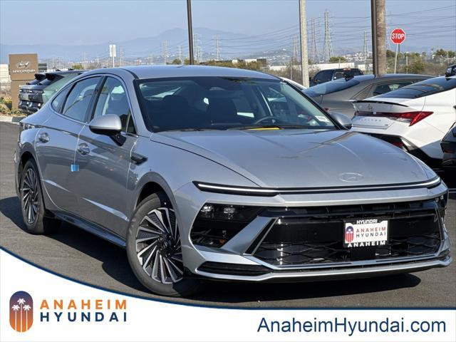 new 2025 Hyundai Sonata Hybrid car, priced at $28,495