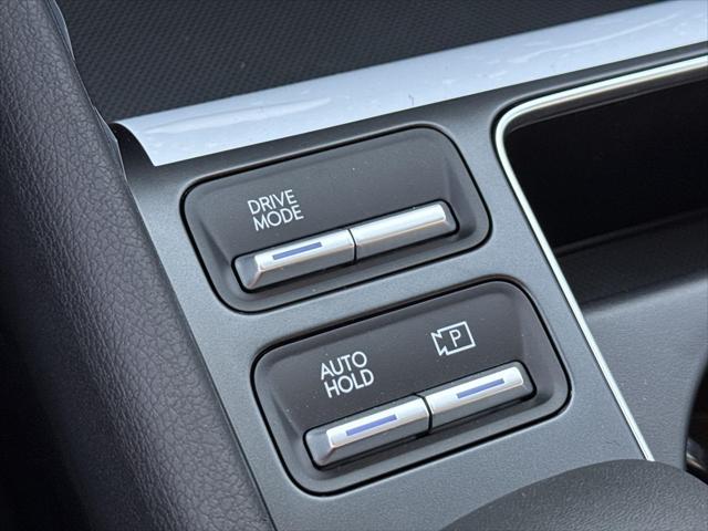 new 2025 Hyundai Sonata Hybrid car, priced at $29,495