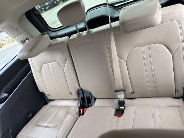 used 2022 Ford Expedition car, priced at $39,617